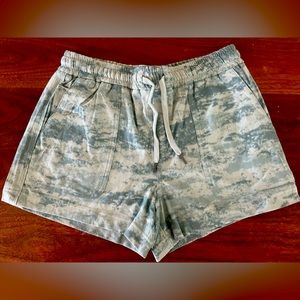 Athleta Farallon Short - Medium